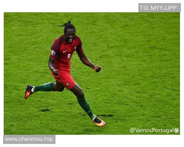 镜头回顾：足球八卦这一幕令人泪目